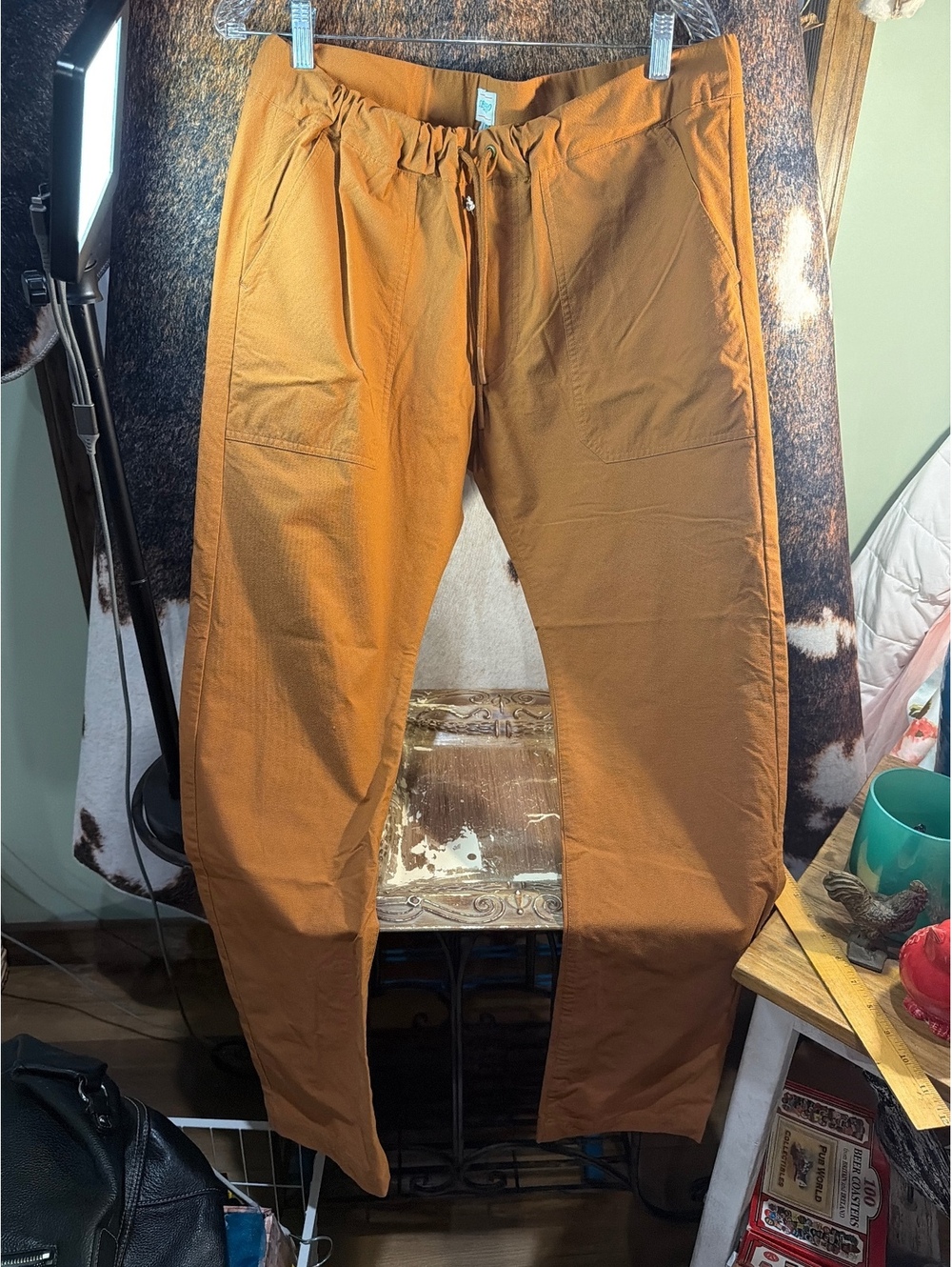 Sendero Men's Lightweight Rust Orange Casual Pants Large